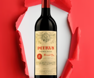 petrus pomerol weinflasche gewinnen
