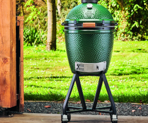 Wettbewerb: Gewinne ein Grillset von Big Green Egg
